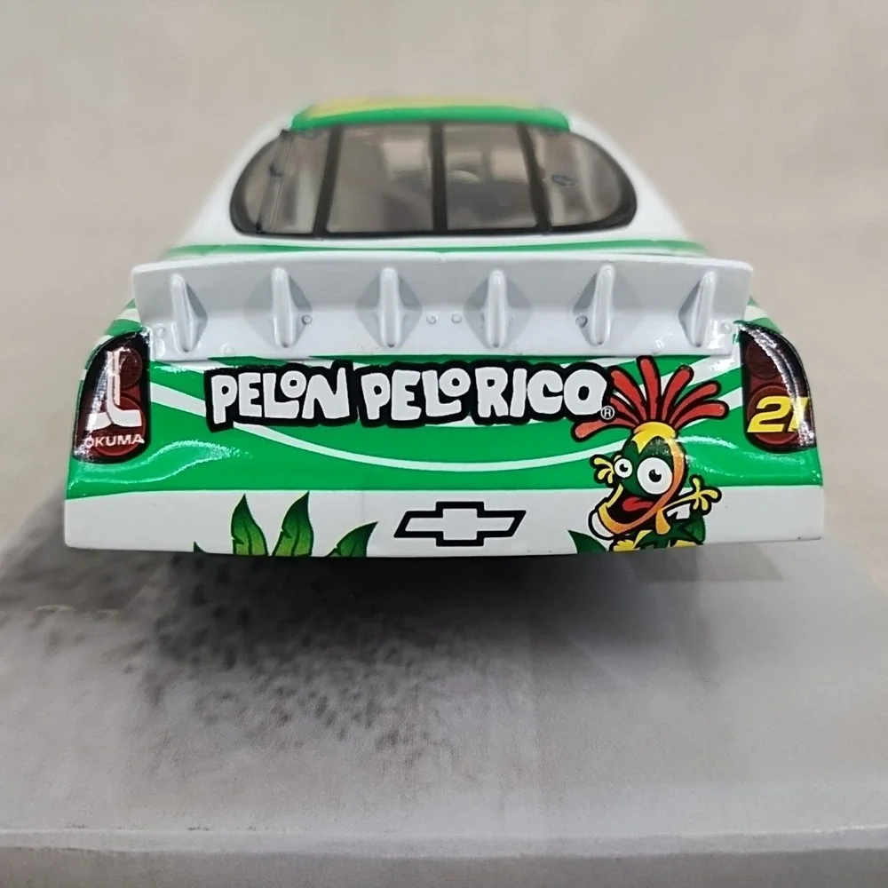 1:24 Winner's Circle Diecast #21 Kevin Harvick Hershey's Pelon Pelo Rico